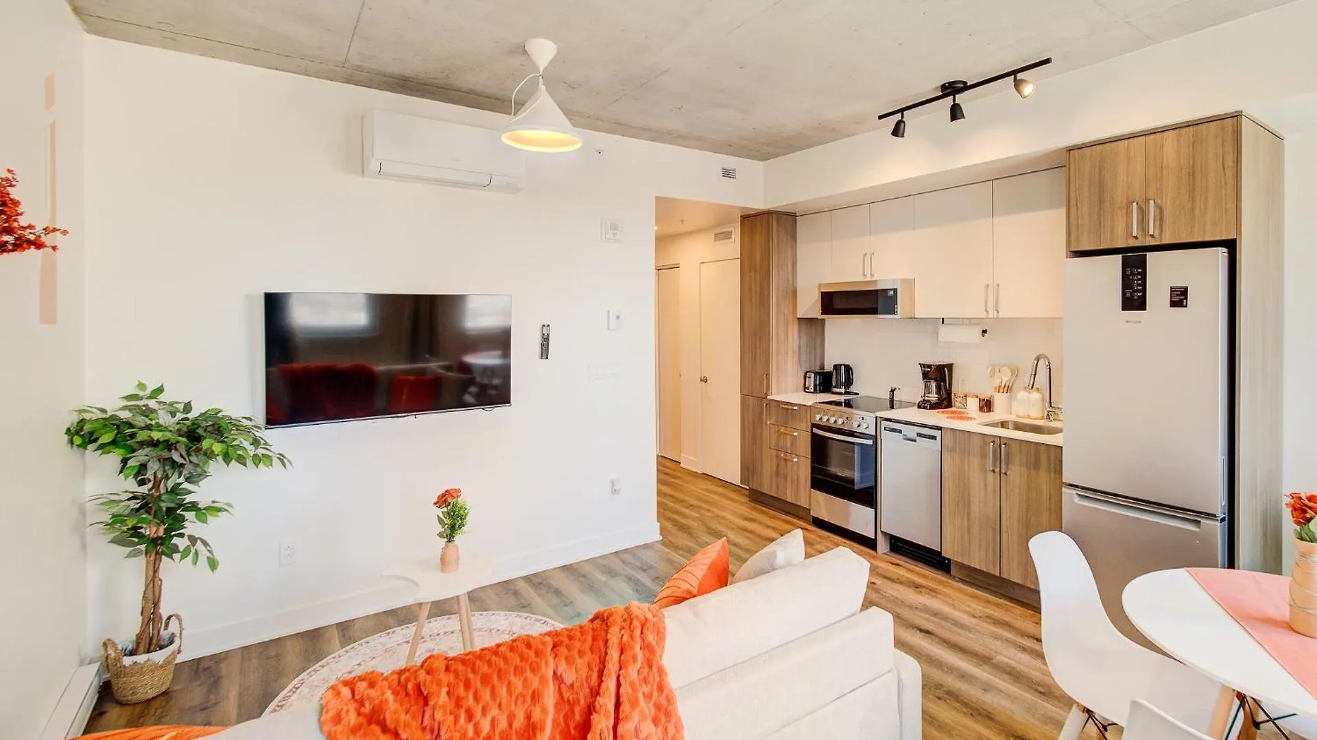 Terracotta 1-Bd In Downtown Mtl Apartment Montreal